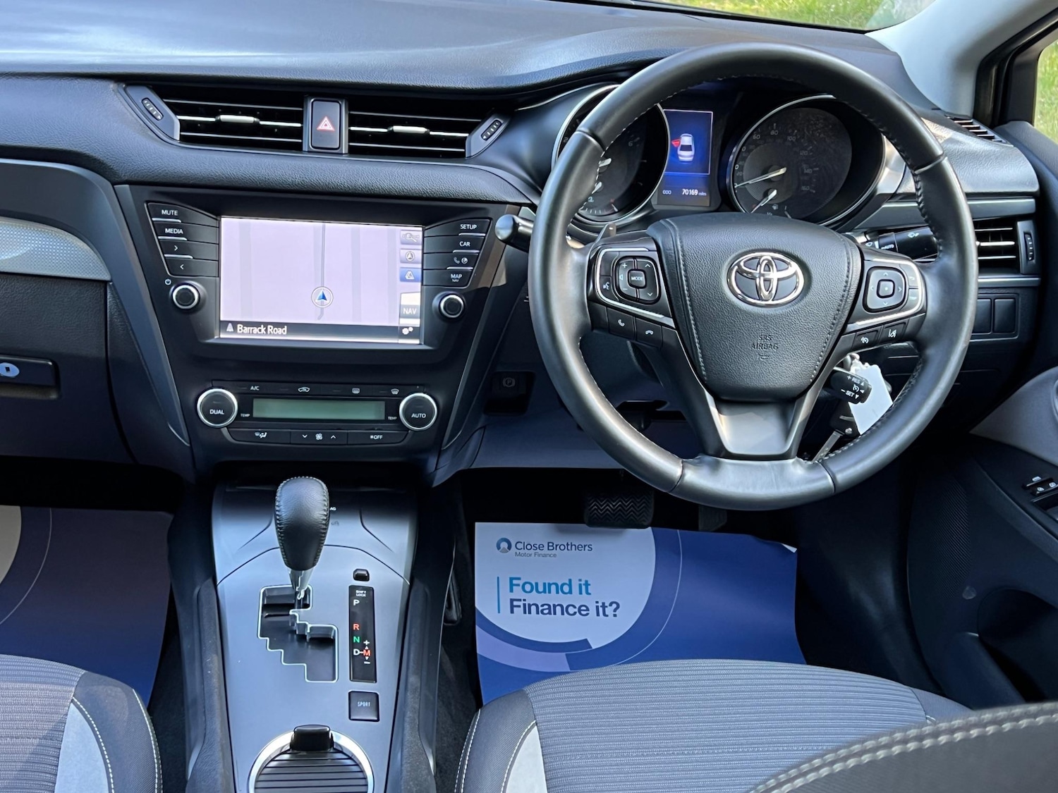 Used Toyota Avensis 2015 for sale - 76953296: Photo 40