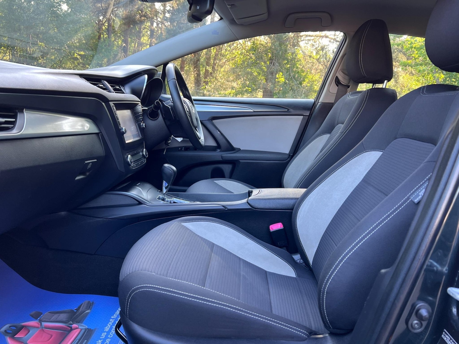 Used Toyota Avensis 2015 for sale - 76953296: Photo 53