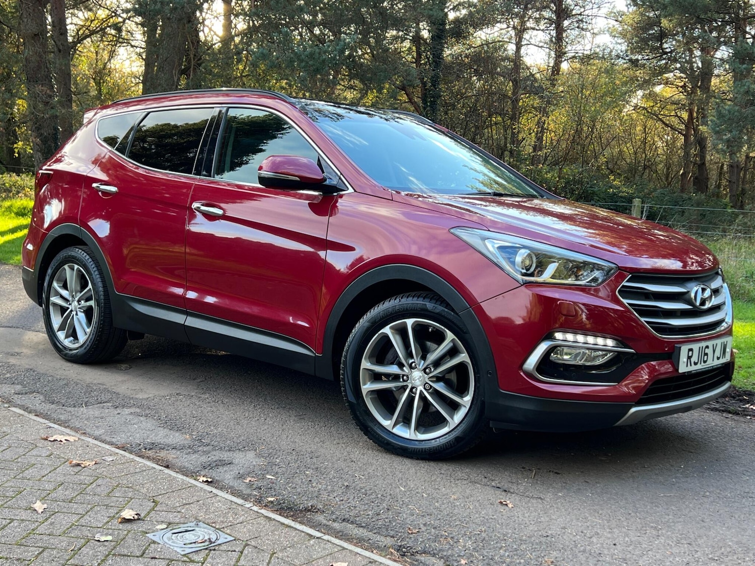 Used Hyundai Santa Fe 2016 for sale - 76953940: Photo 15