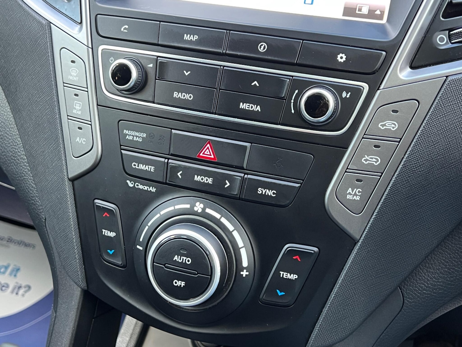 Used Hyundai Santa Fe 2016 for sale - 76953940: Photo 26