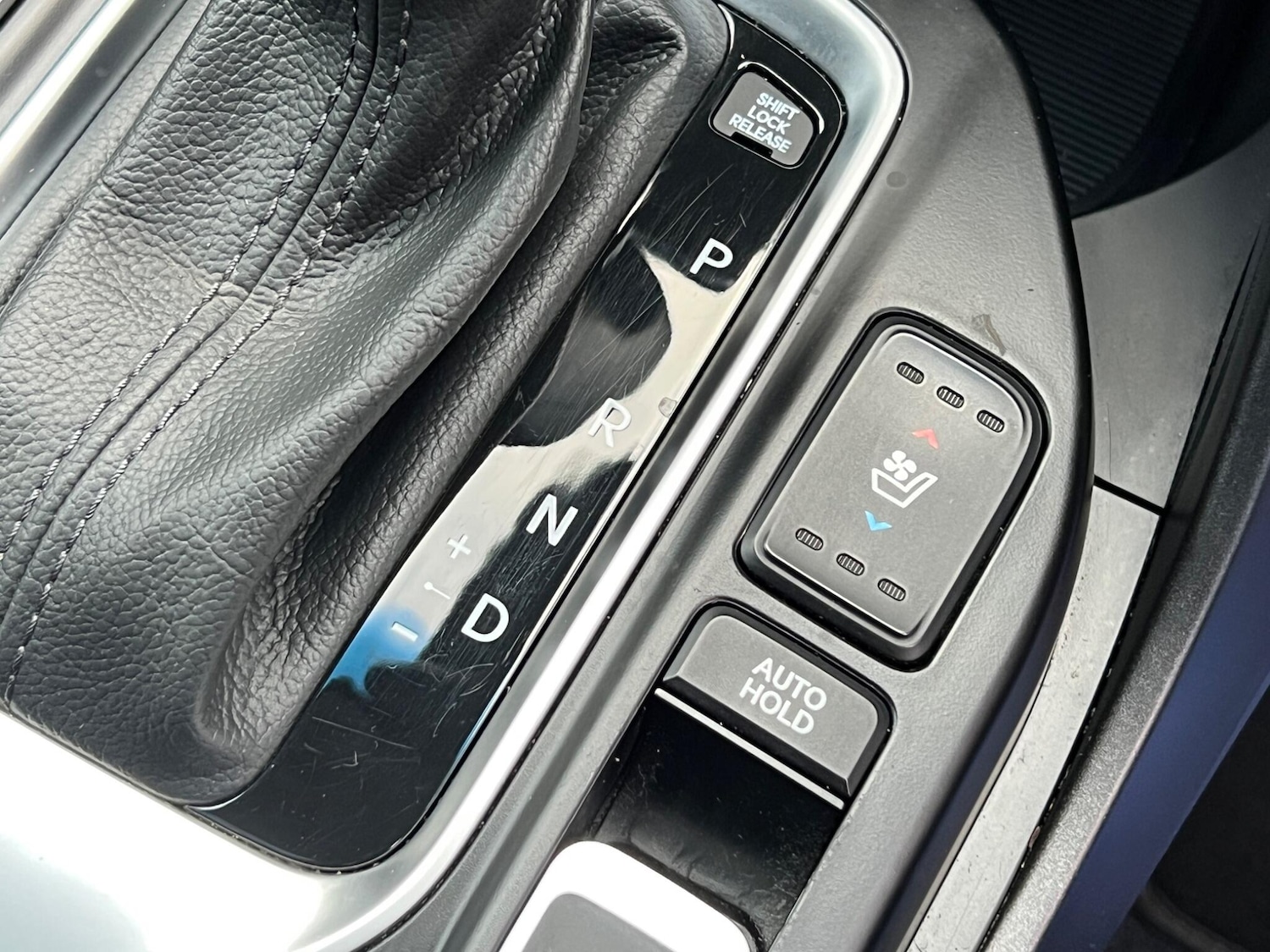 Used Hyundai Santa Fe 2016 for sale - 76953940: Photo 27