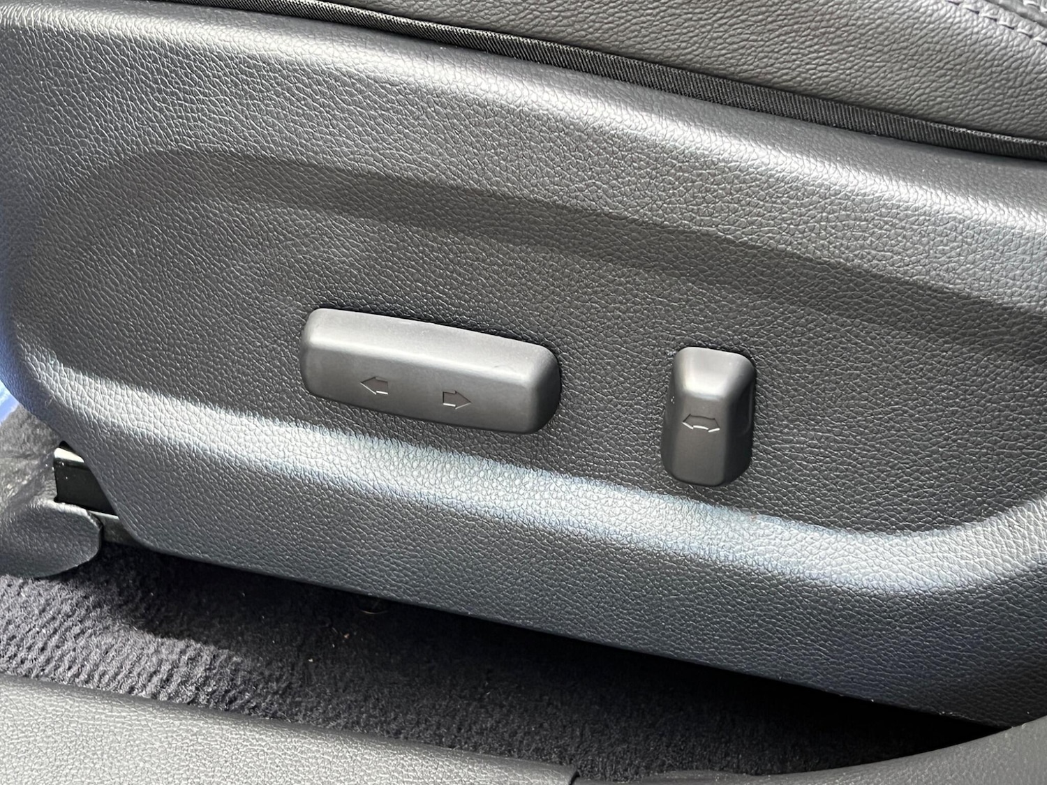 Used Hyundai Santa Fe 2016 for sale - 76953940: Photo 50