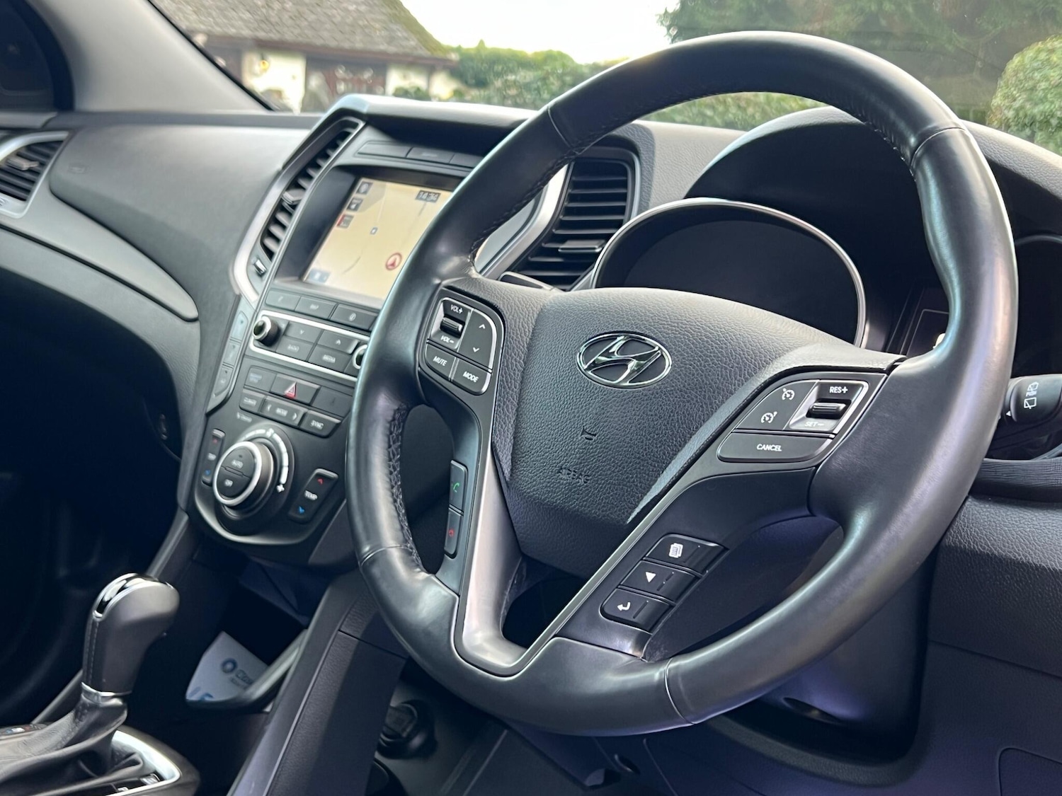 Used Hyundai Santa Fe 2016 for sale - 76953940: Photo 8