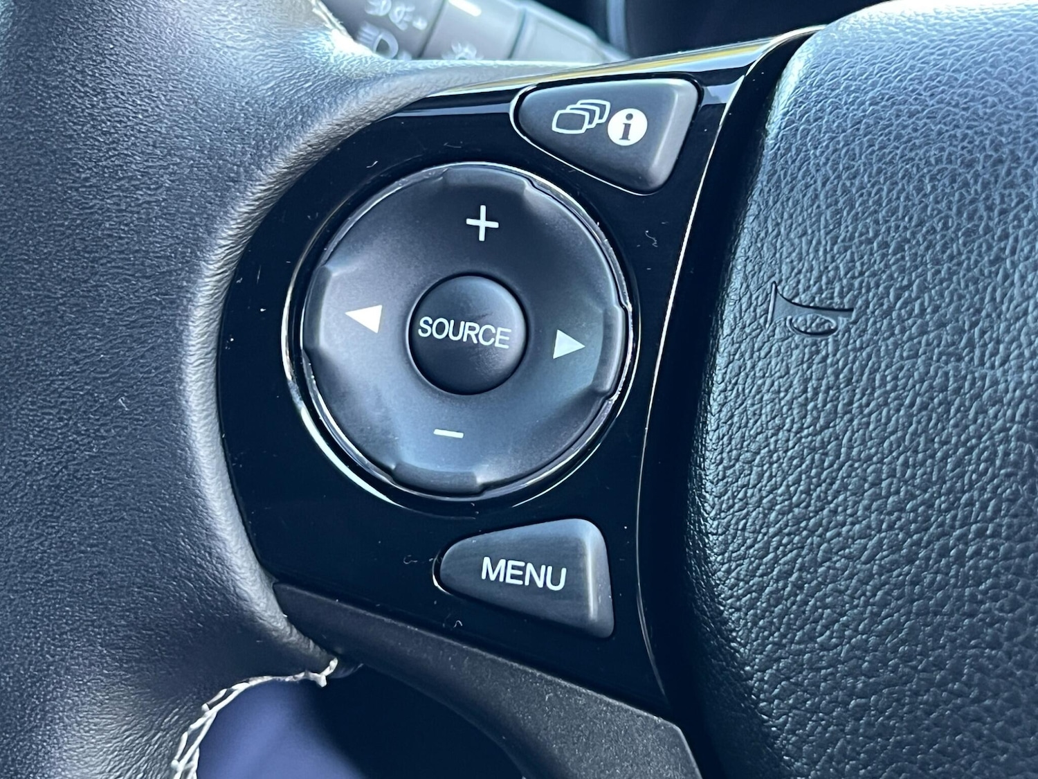 Used Honda Civic 2015 for sale - 76953922: Photo 23