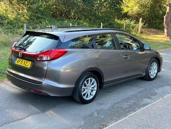 Used Honda Civic 2015 for sale - 76953922: Photo