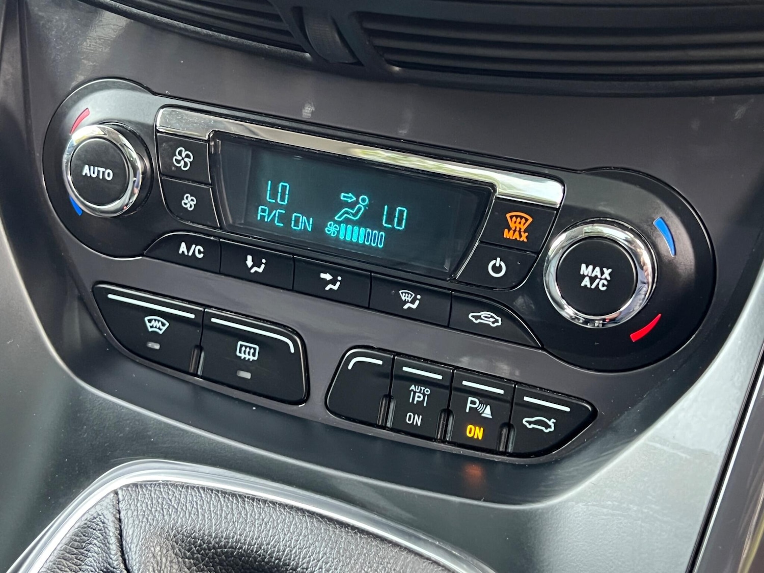 Used Ford Kuga 2014 for sale - 76952443: Photo 23