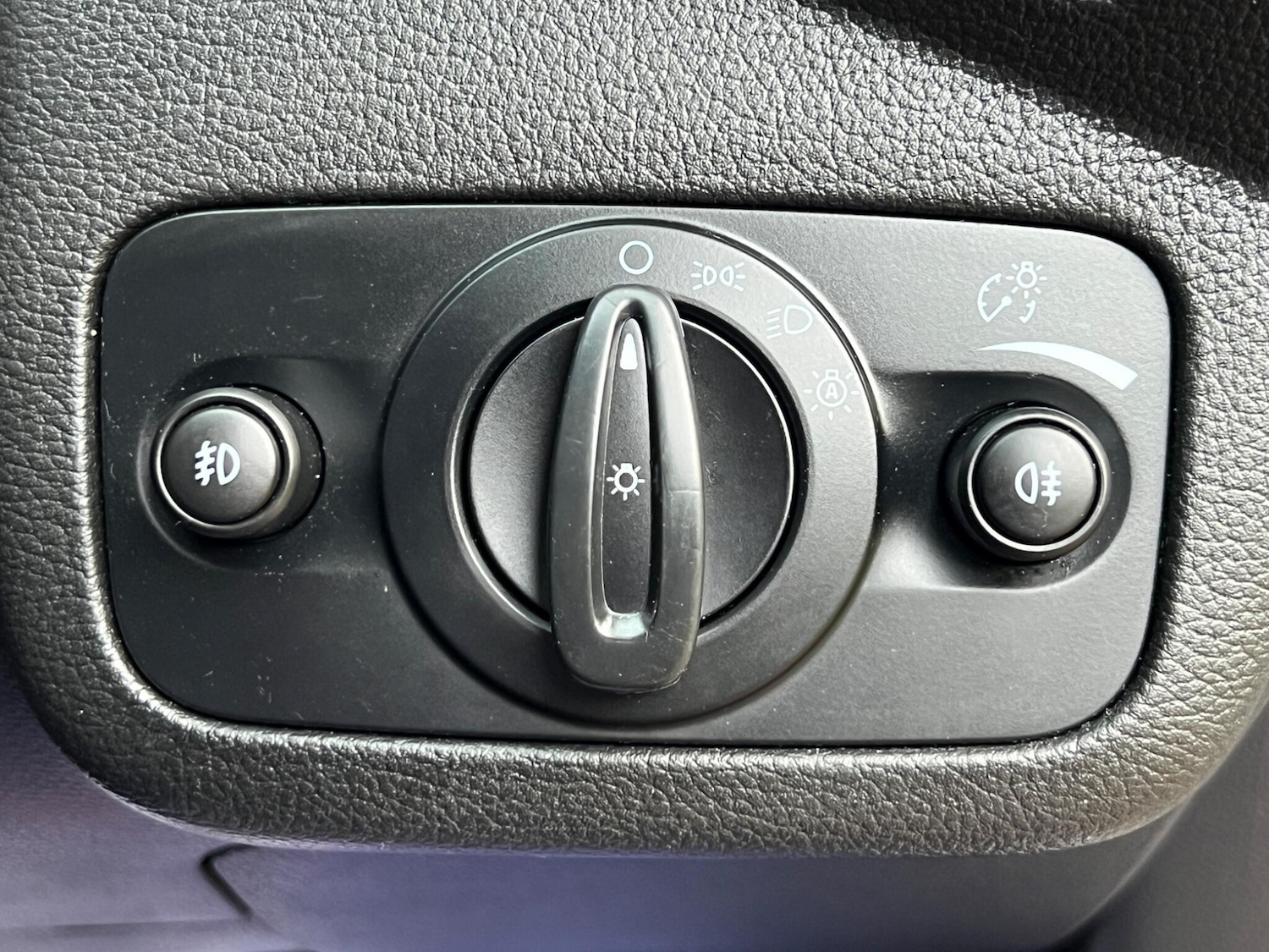 Used Ford Kuga 2014 for sale - 76952443: Photo 32