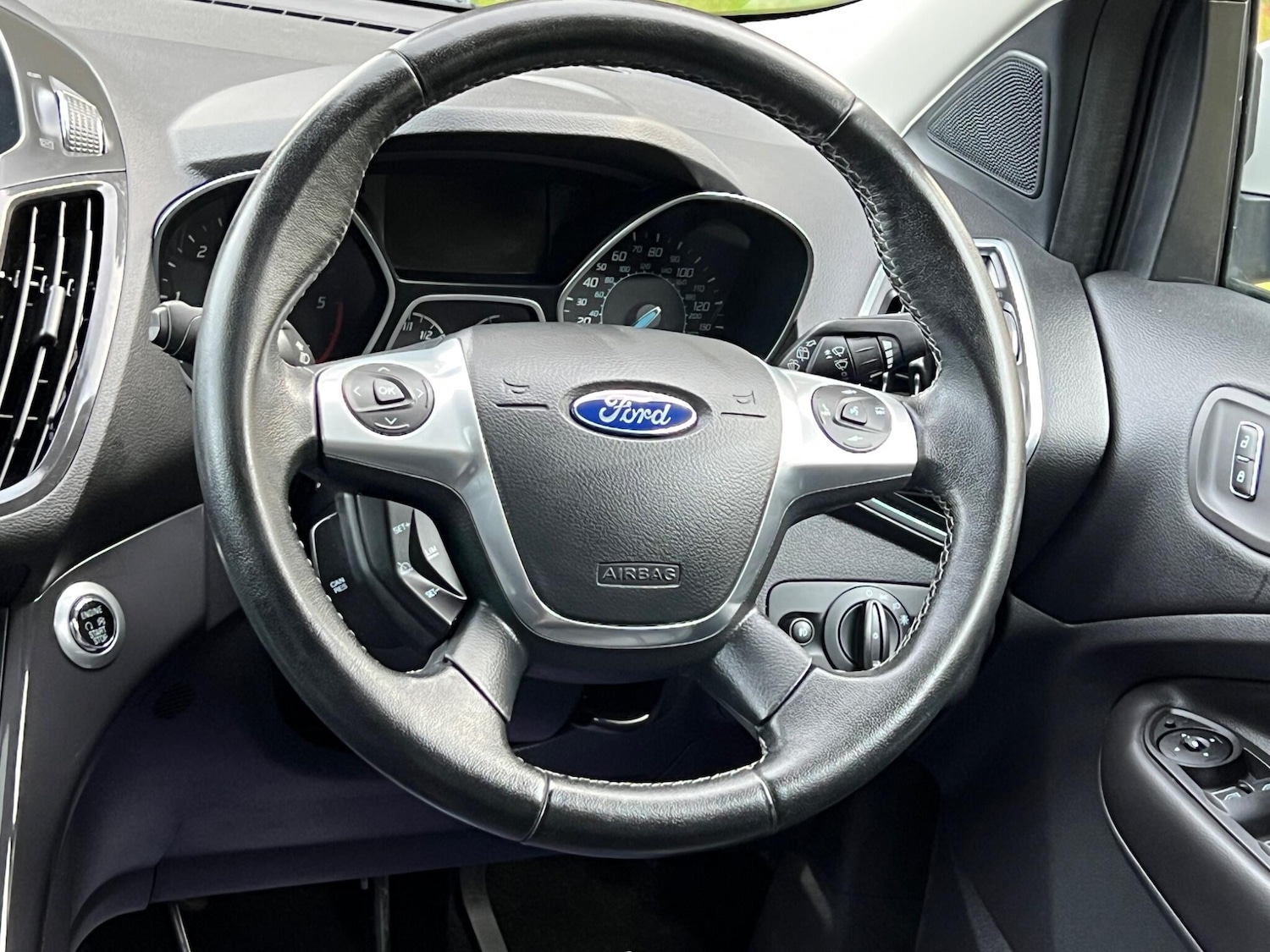 Used Ford Kuga 2014 for sale - 76952443: Photo 39