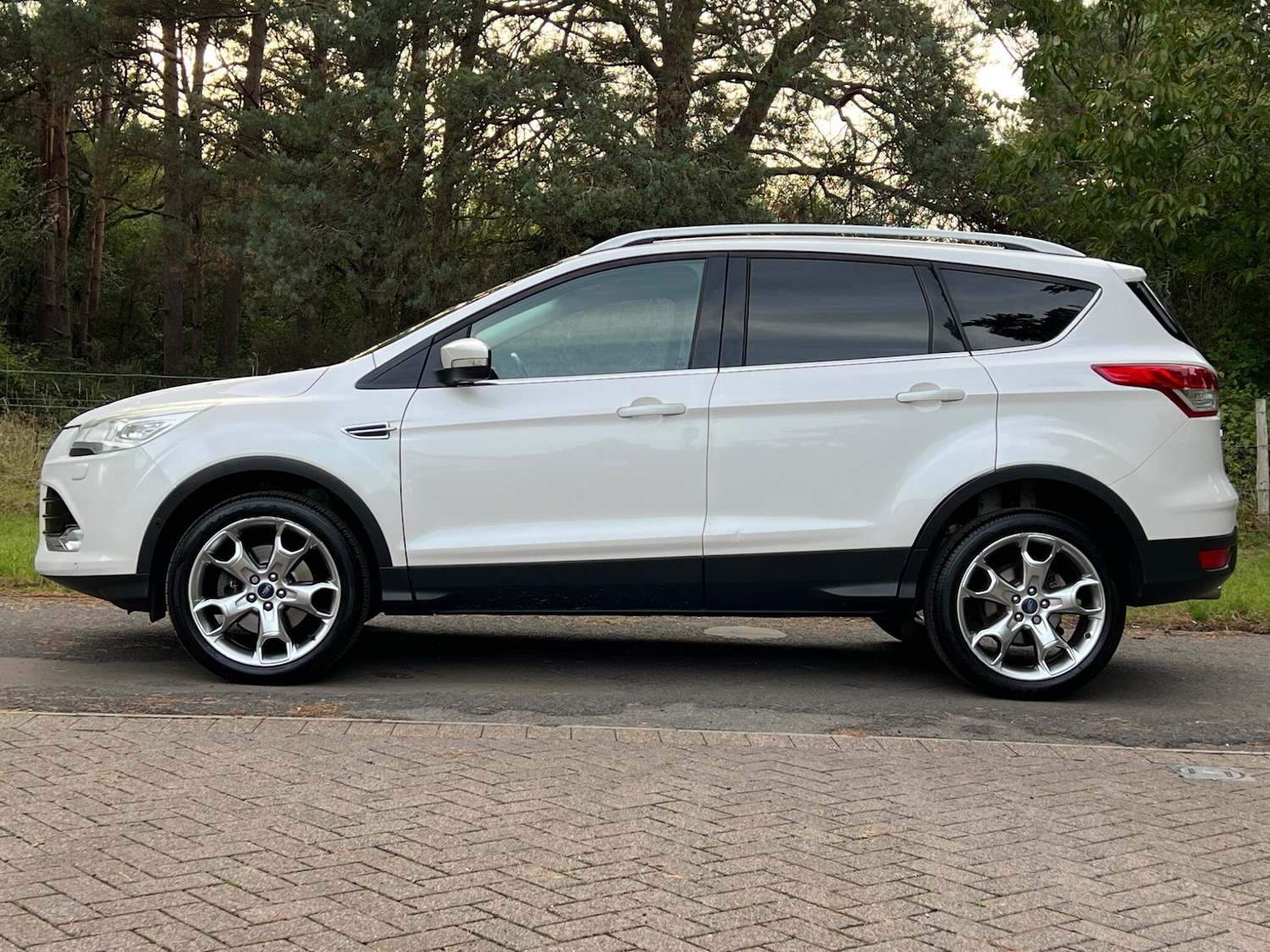Used Ford Kuga 2014 for sale - 76952443: Photo 53