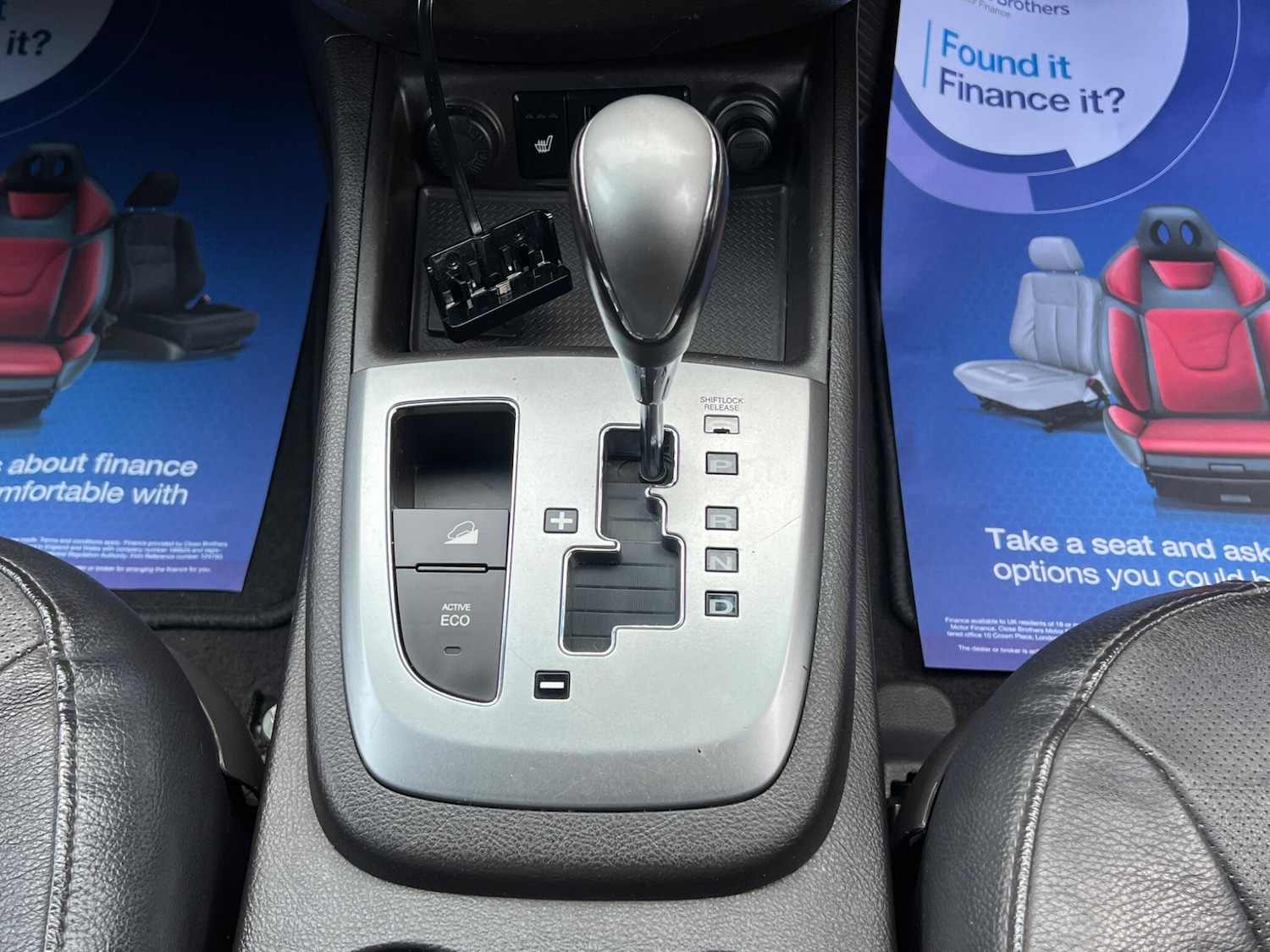 Used Hyundai Santa Fe 2012 for sale - 77020924: Photo 26