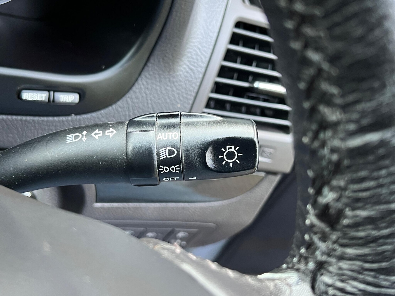 Used Hyundai Santa Fe 2012 for sale - 77020924: Photo 28