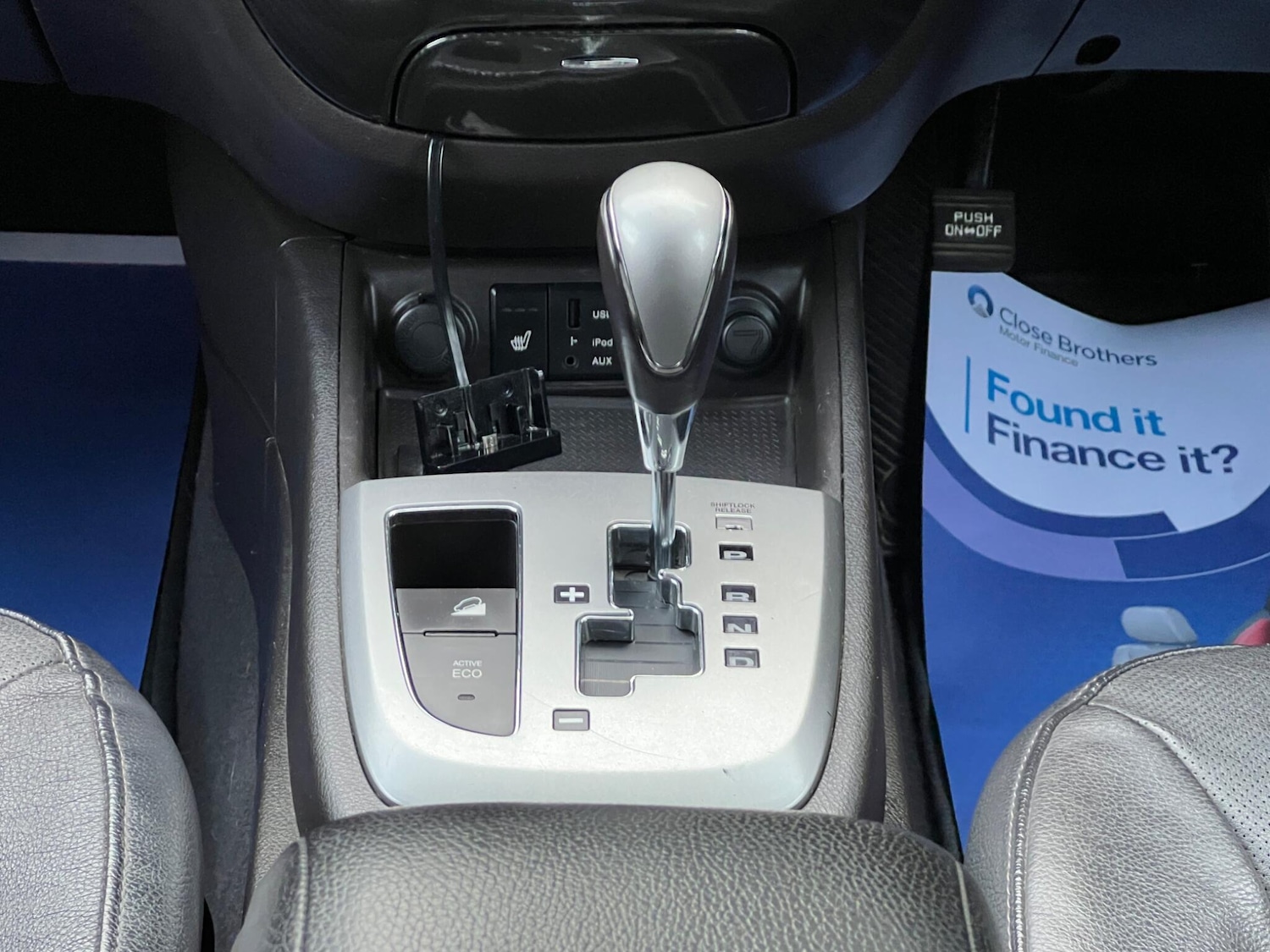 Used Hyundai Santa Fe 2012 for sale - 77020924: Photo 36