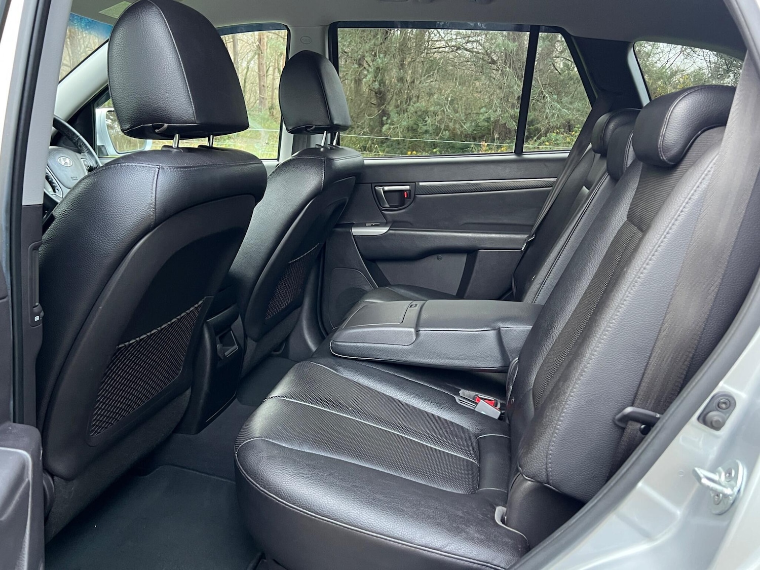 Used Hyundai Santa Fe 2012 for sale - 77020924: Photo 42