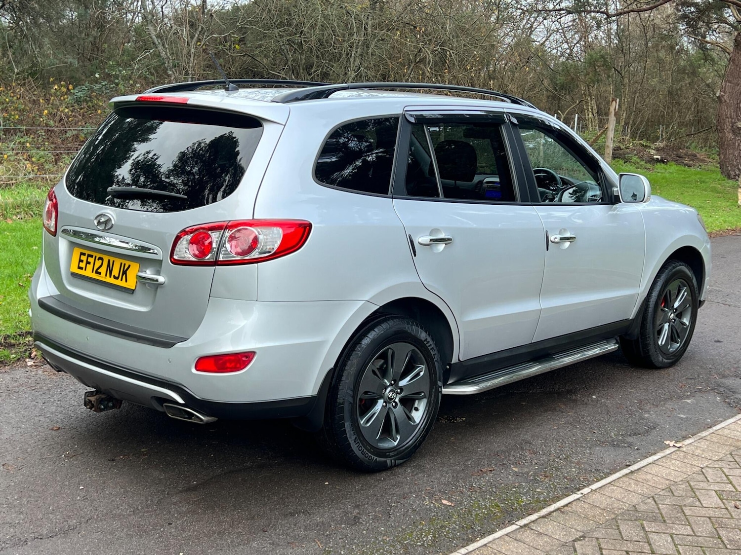 Used Hyundai Santa Fe 2012 for sale - 77020924: Photo 5