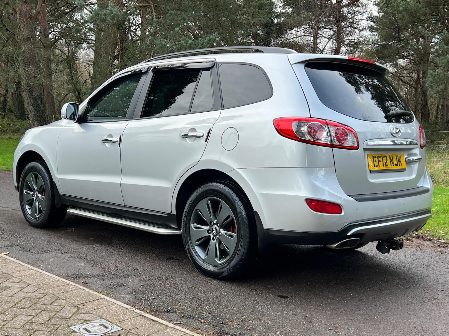 Used Hyundai Santa Fe 2012 for sale - 77020924: Photo 52