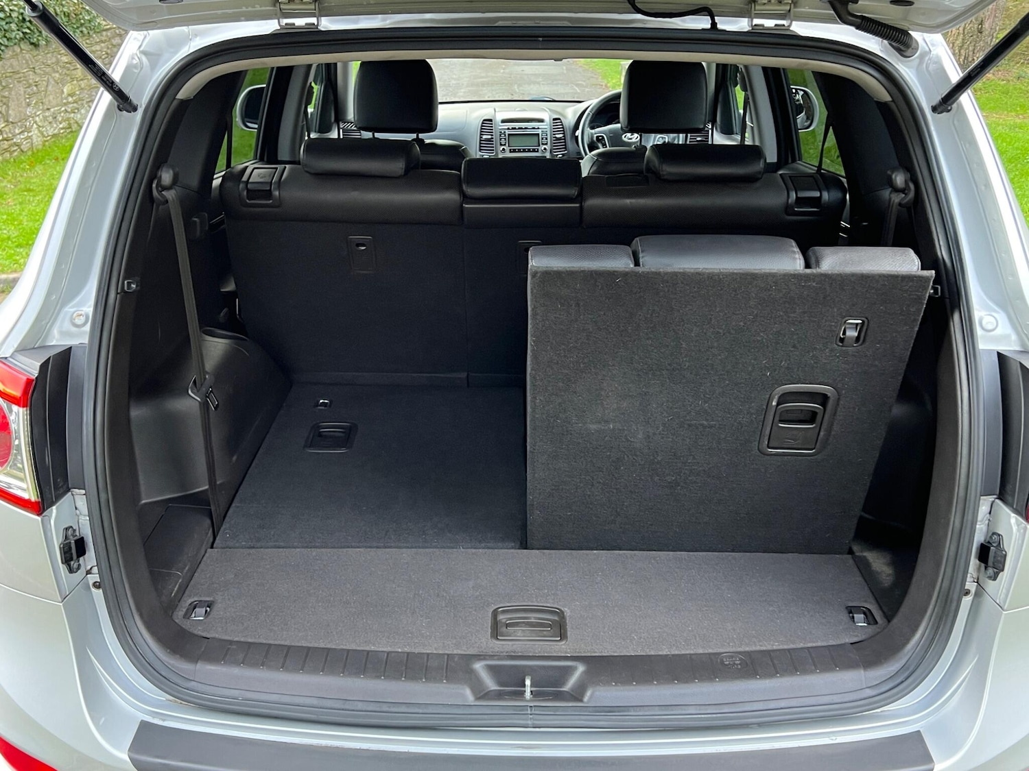 Used Hyundai Santa Fe 2012 for sale - 77020924: Photo 56