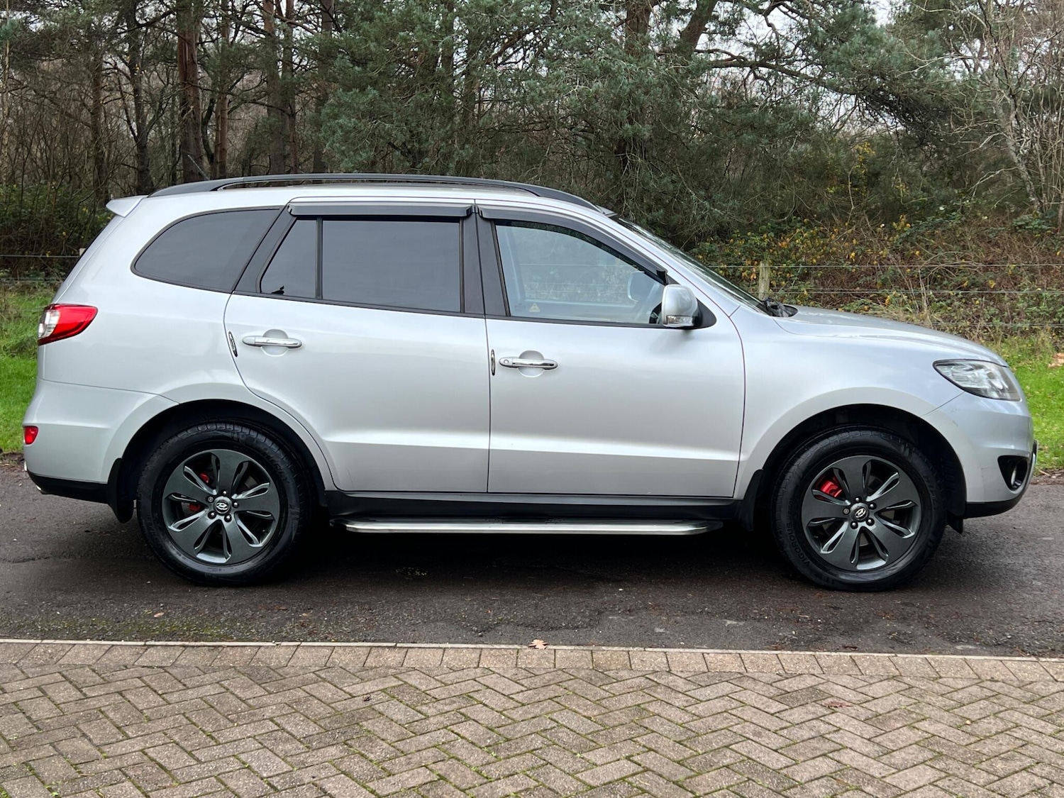 Used Hyundai Santa Fe 2012 for sale - 77020924: Photo 6