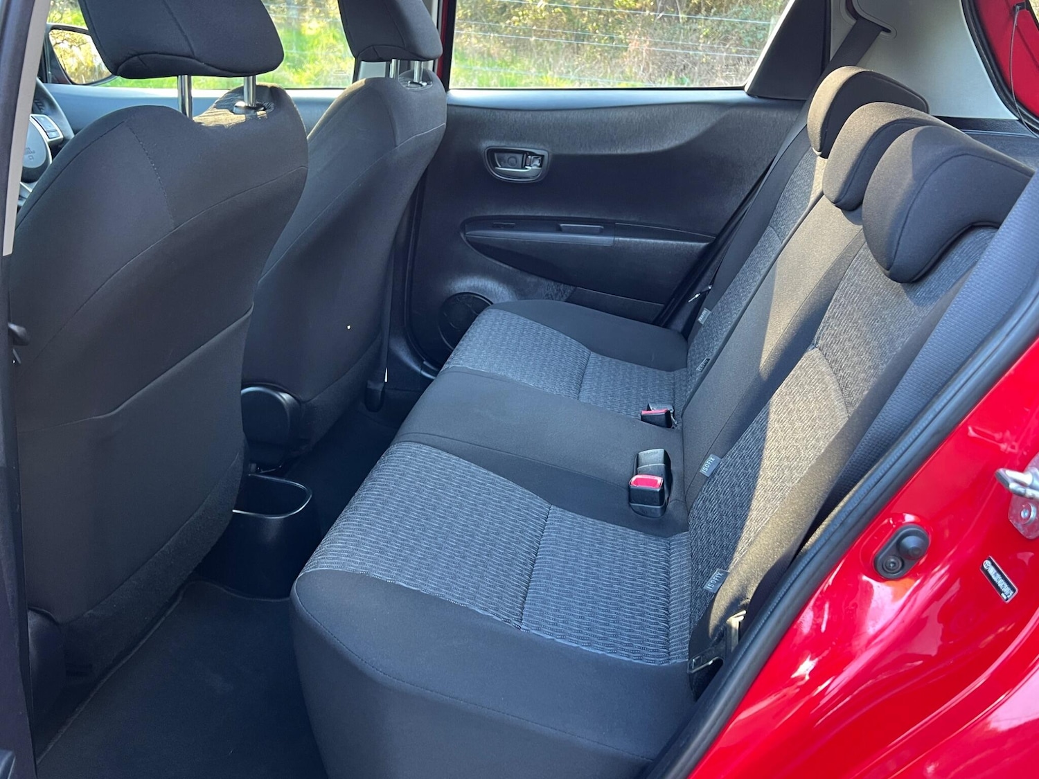 Used Toyota Yaris 2014 for sale - 77892318: Photo 44