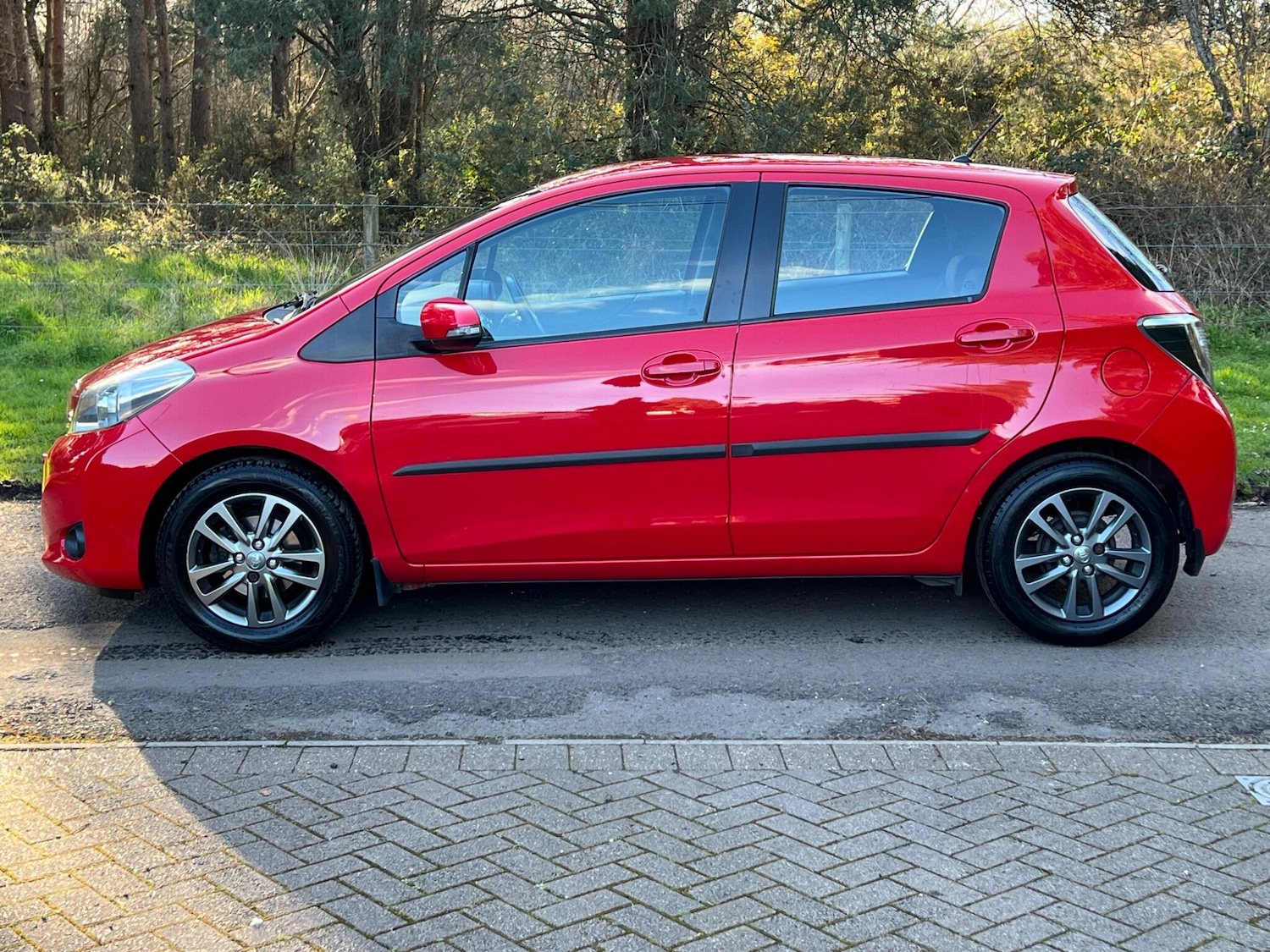 Used Toyota Yaris 2014 for sale - 77892318: Photo 53