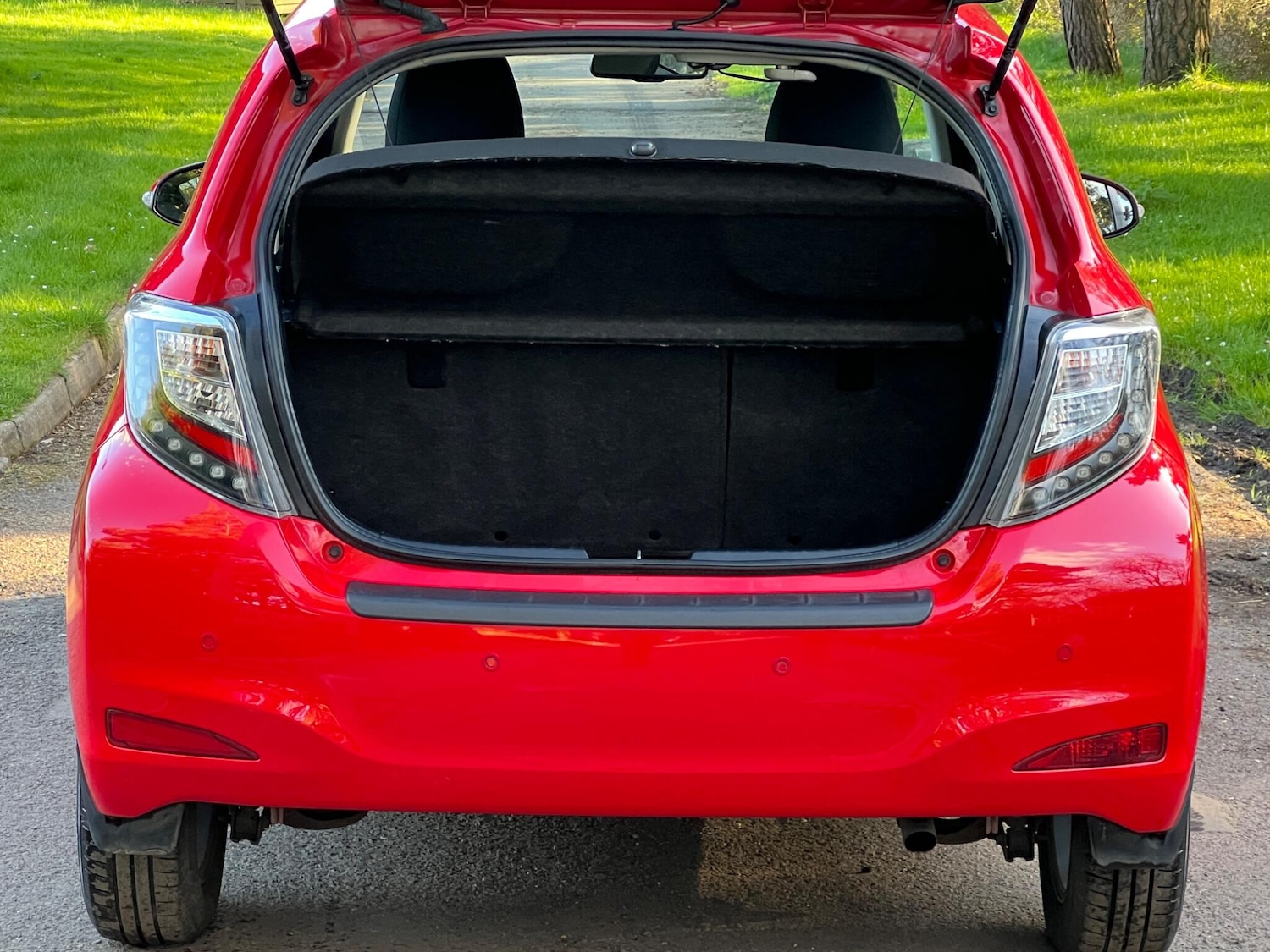 Used Toyota Yaris 2014 for sale - 77892318: Photo 58