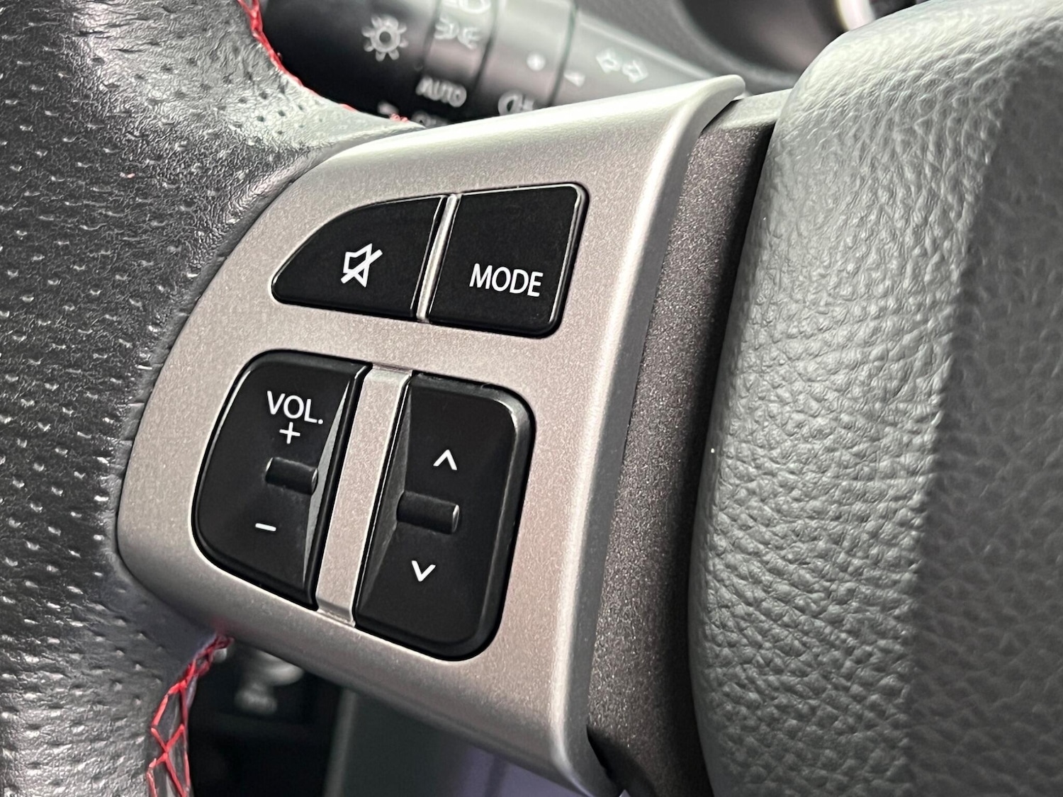 Used Suzuki Swift 2012 for sale - 77330791: Photo 26