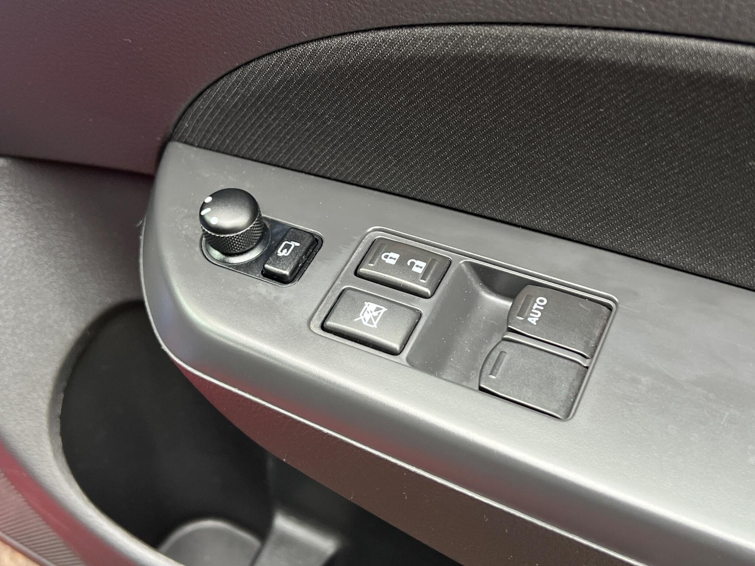 Used Suzuki Swift 2012 for sale - 77330791: Photo 30