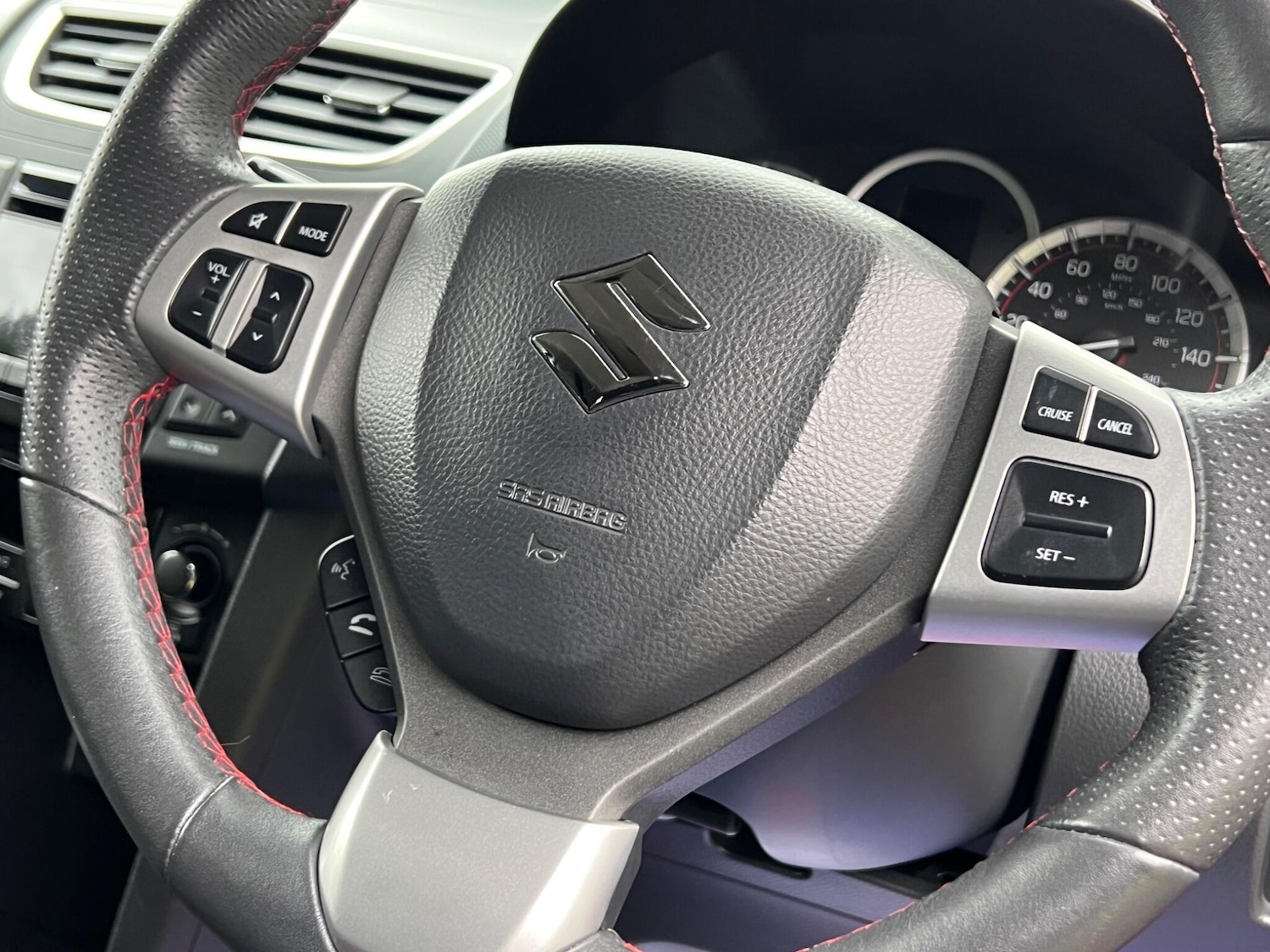 Used Suzuki Swift 2012 for sale - 77330791: Photo 31