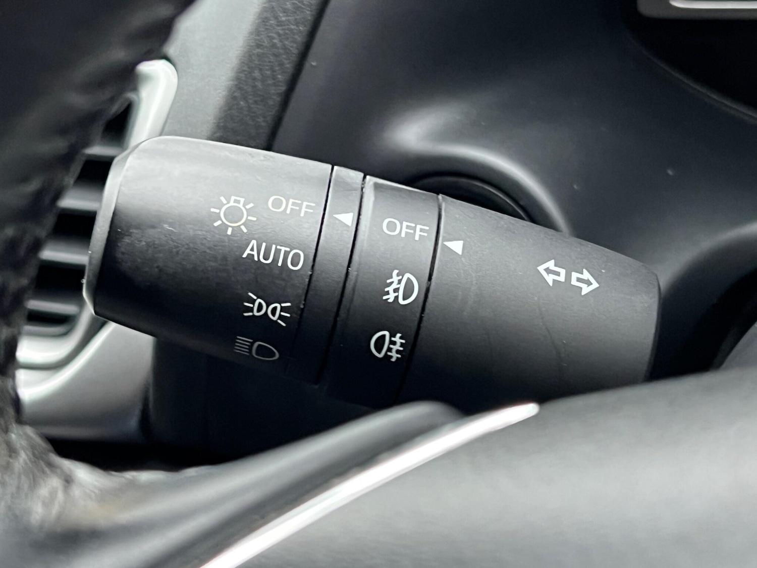 Used Mazda Mazda3 2017 for sale - 77253980: Photo 32