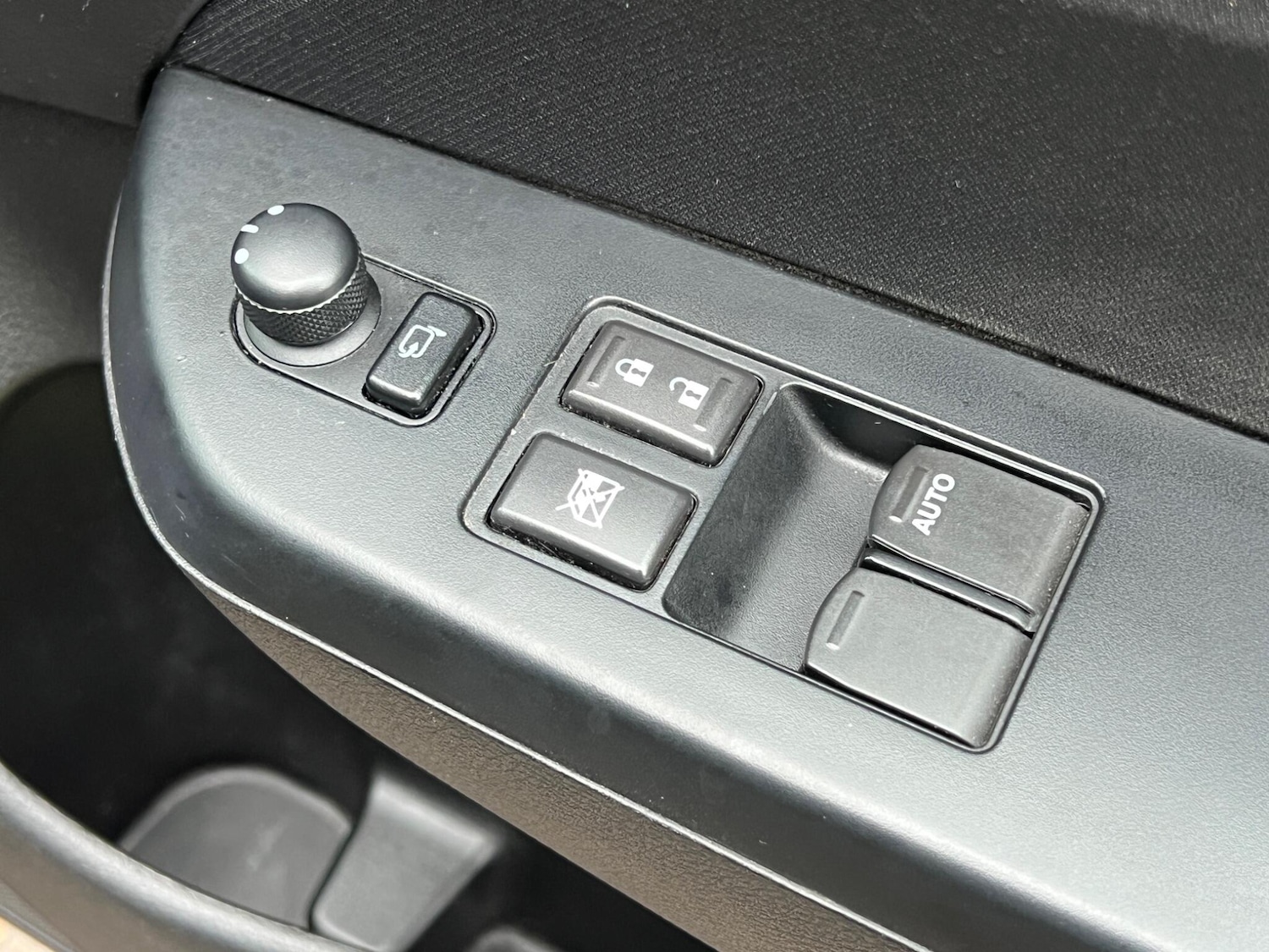 Used Suzuki Swift 2016 for sale - 77097661: Photo 38