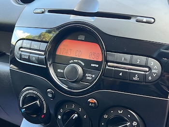 Used Mazda Mazda2 2012 for sale - 79224877: Photo
