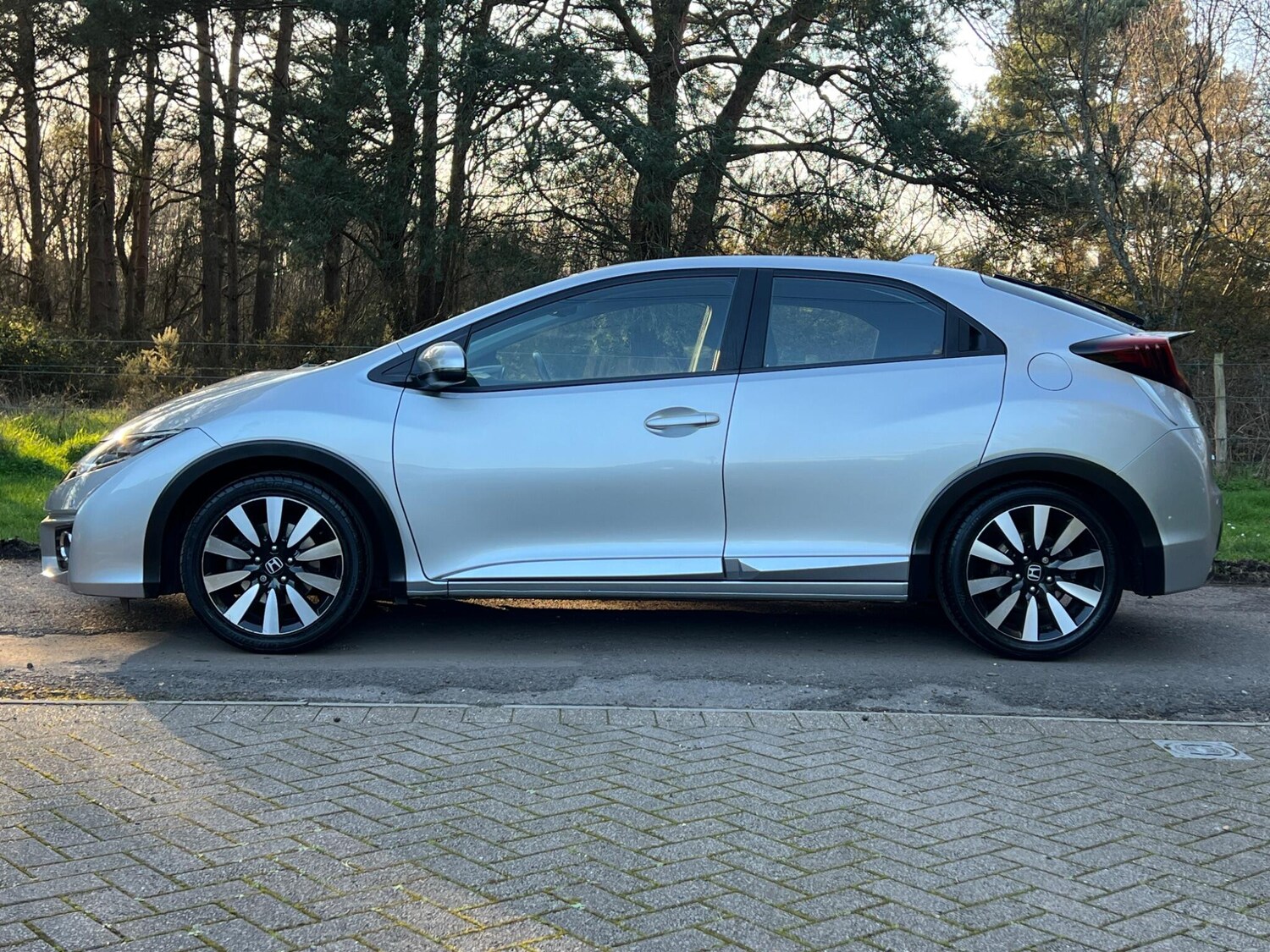 Used Honda Civic 2015 for sale - 77722526: Photo 52