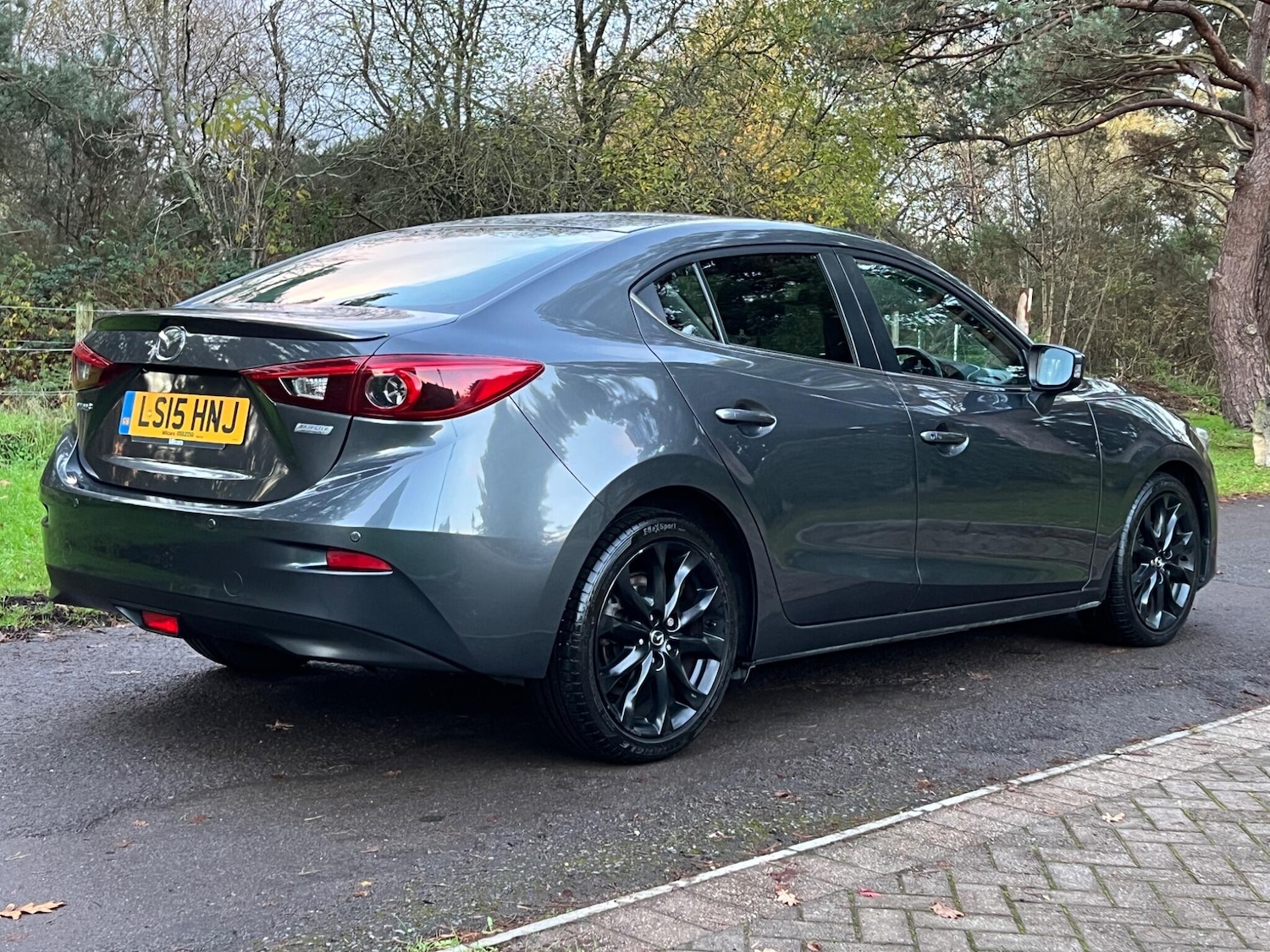 Used Mazda Mazda3 2015 for sale - 76953935: Photo 5