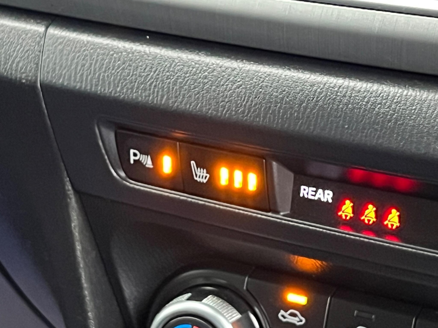 Used Mazda Mazda3 2015 for sale - 77574859: Photo 3