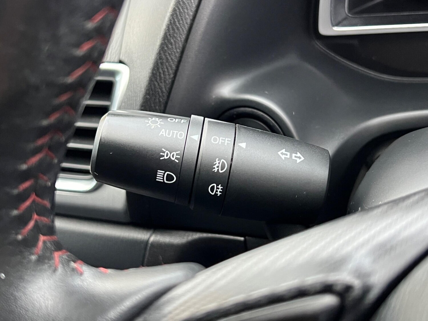 Used Mazda Mazda3 2015 for sale - 77574859: Photo 40