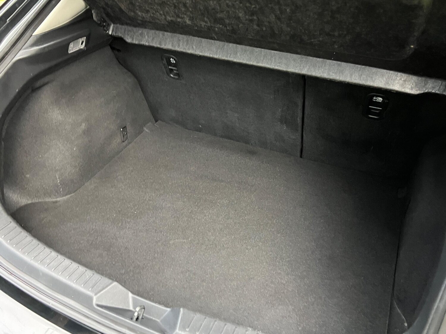 Used Mazda Mazda3 2015 for sale - 77574859: Photo 68