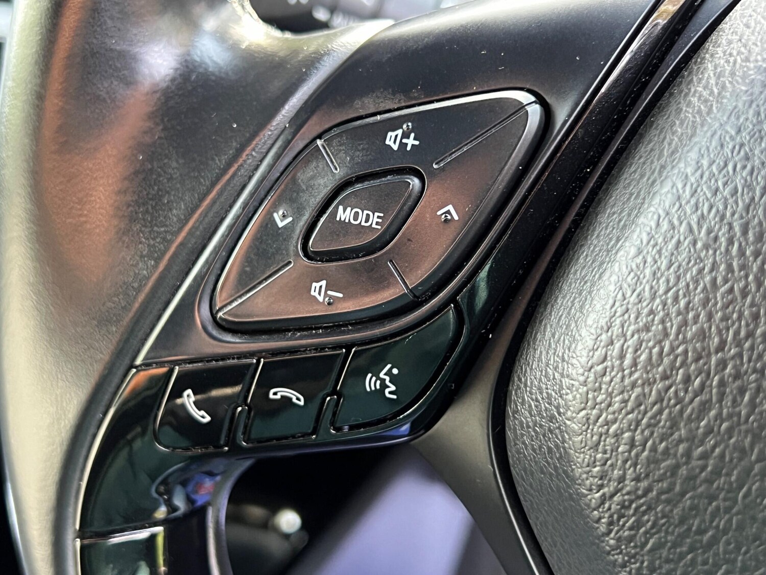 Used Toyota C-HR 2019 for sale - 77427672: Photo 34