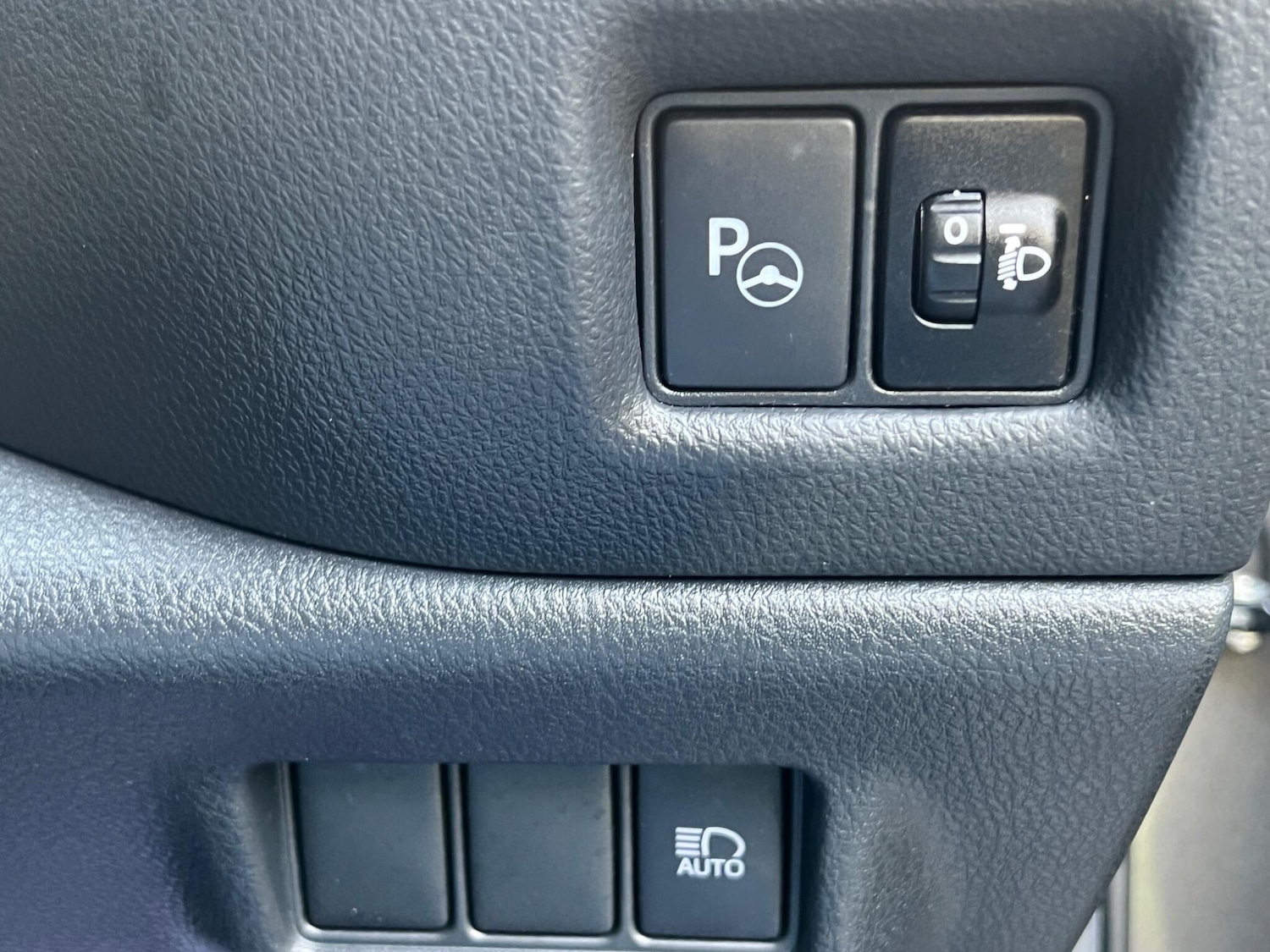 Used Toyota C-HR 2019 for sale - 77427672: Photo 37