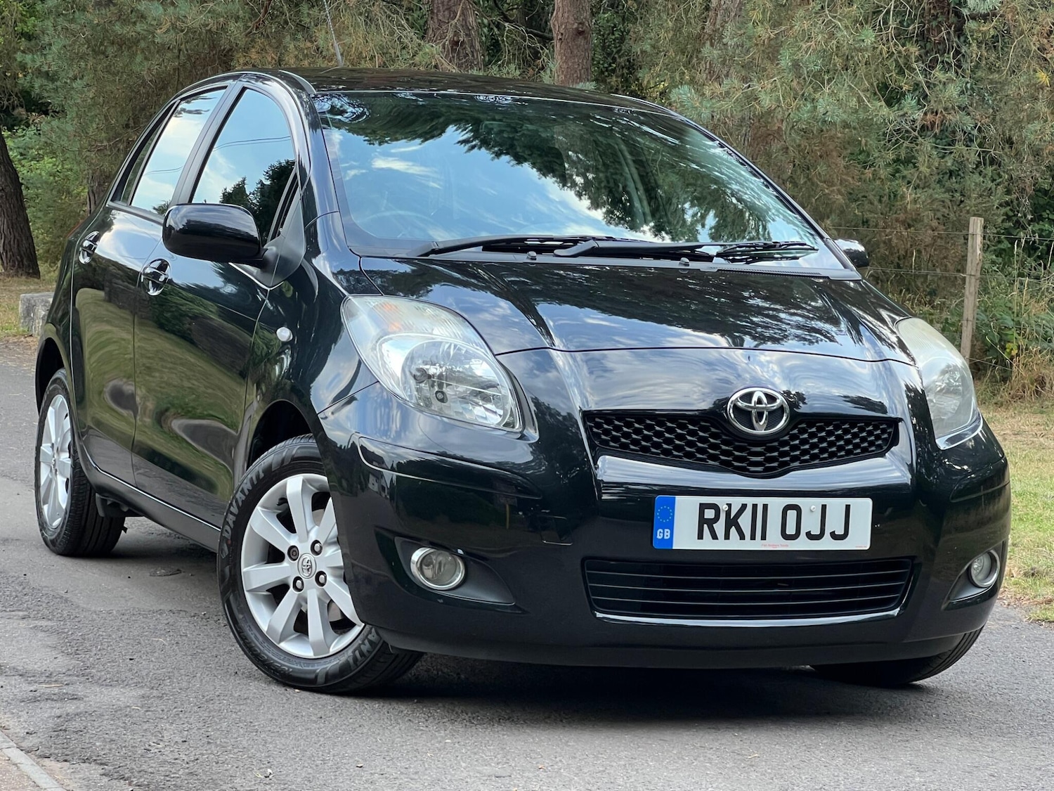 Used Toyota Yaris 2011 for sale - 76953948: Photo 1