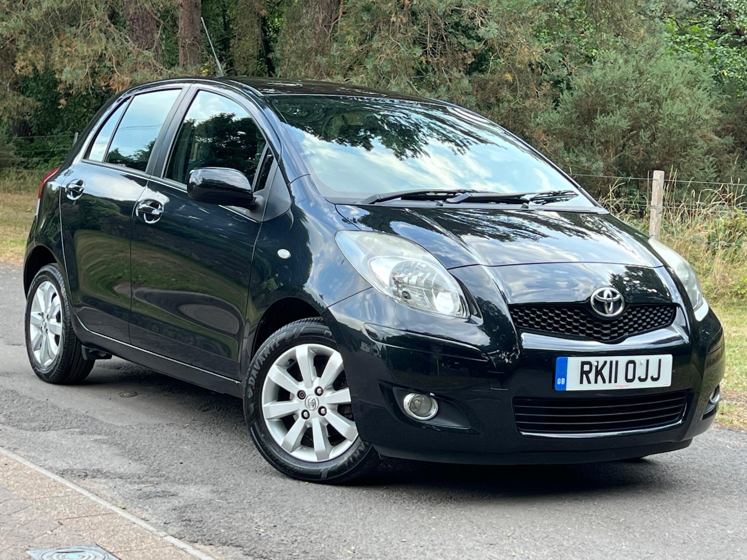 Used Toyota Yaris 2011 for sale - 76953948: Photo 15