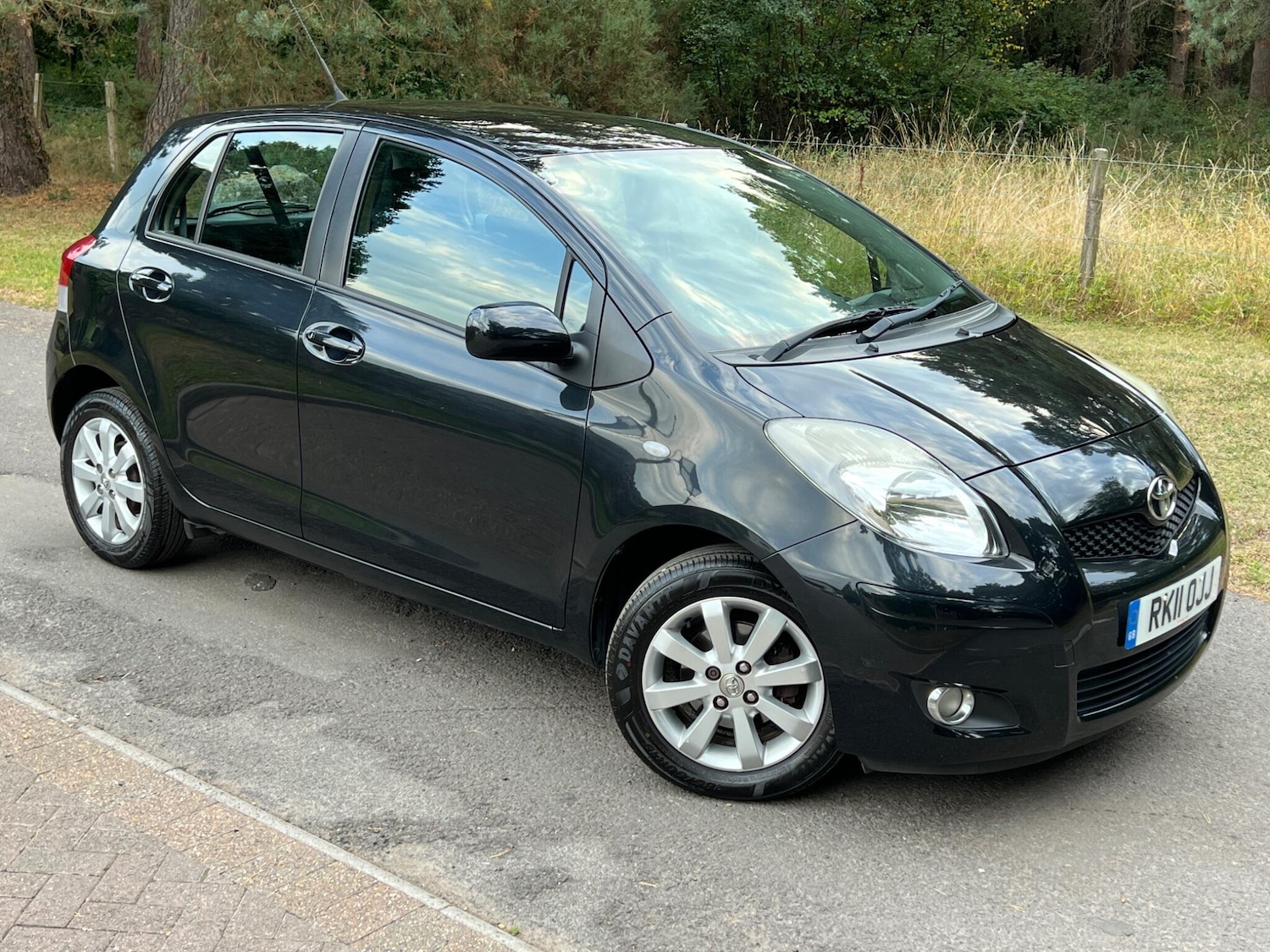 Used Toyota Yaris 2011 for sale - 76953948: Photo 17