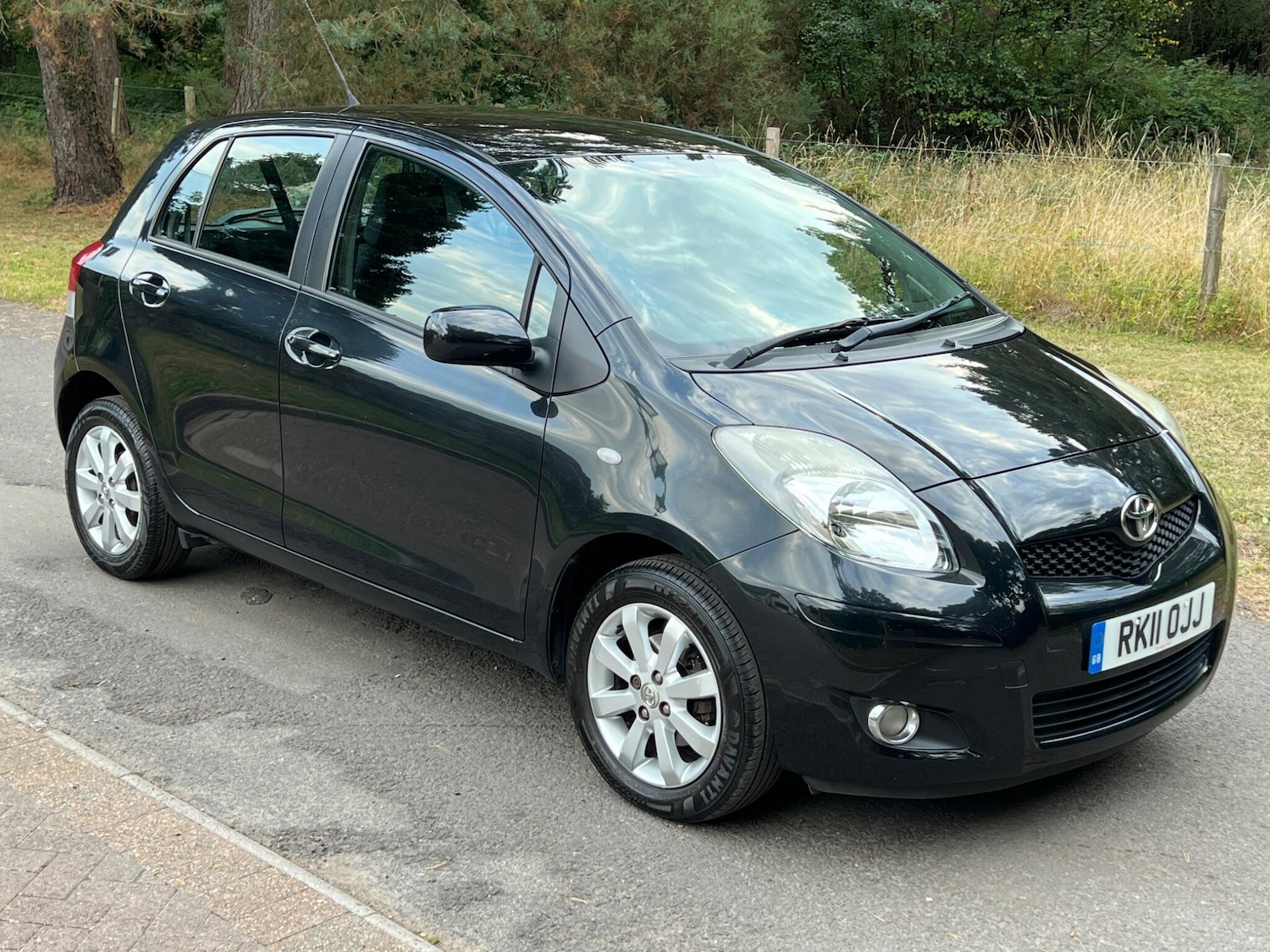 Used Toyota Yaris 2011 for sale - 76953948: Photo 19