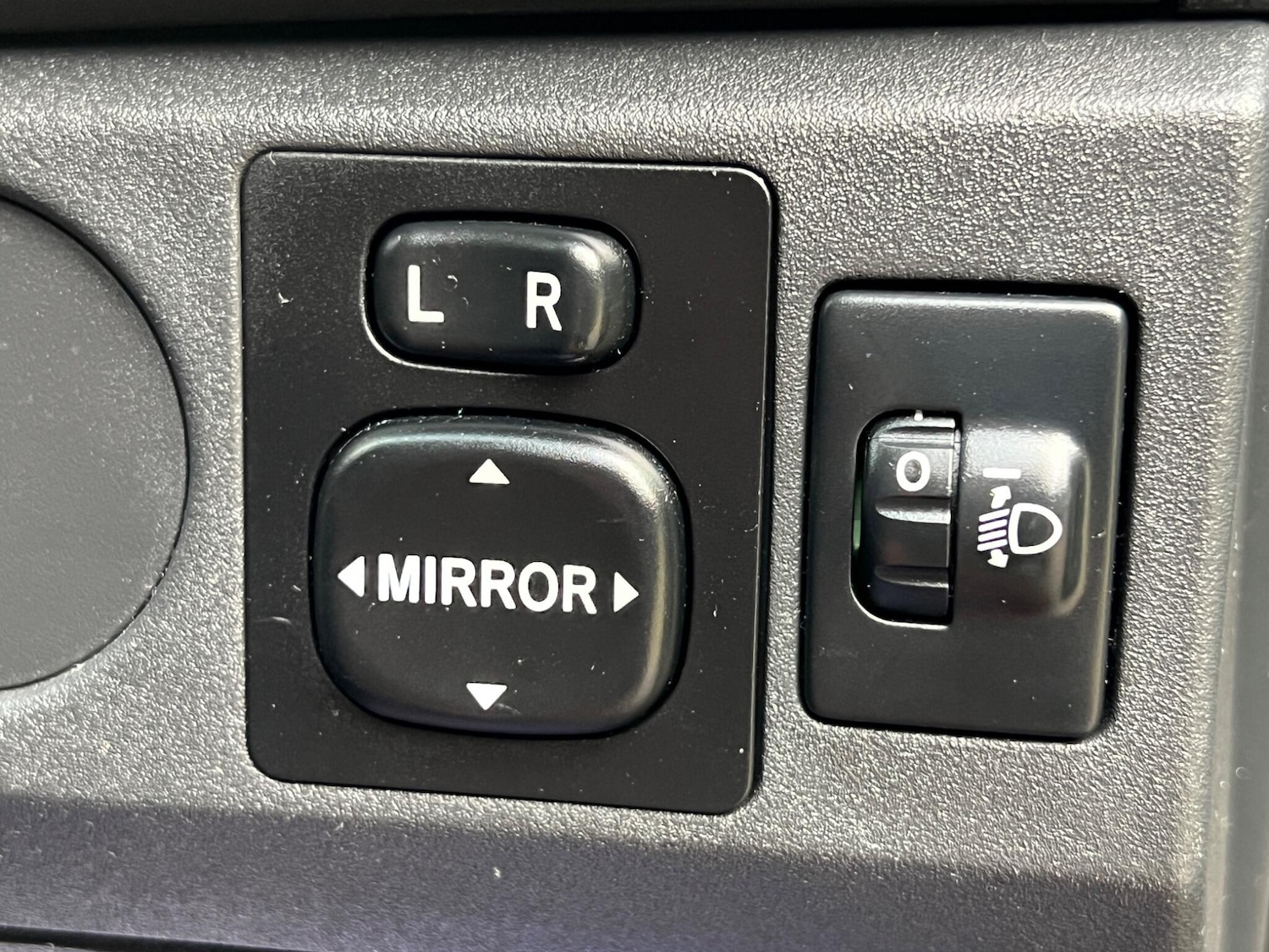 Used Toyota Yaris 2011 for sale - 76953948: Photo 22