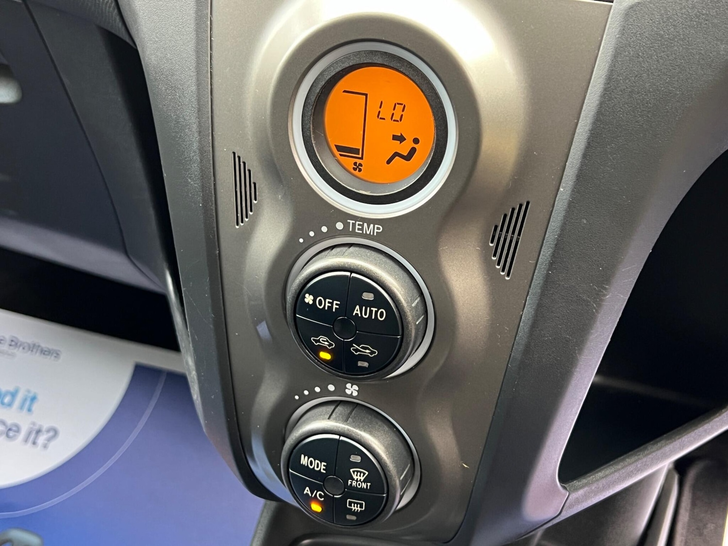 Used Toyota Yaris 2011 for sale - 76953948: Photo 23