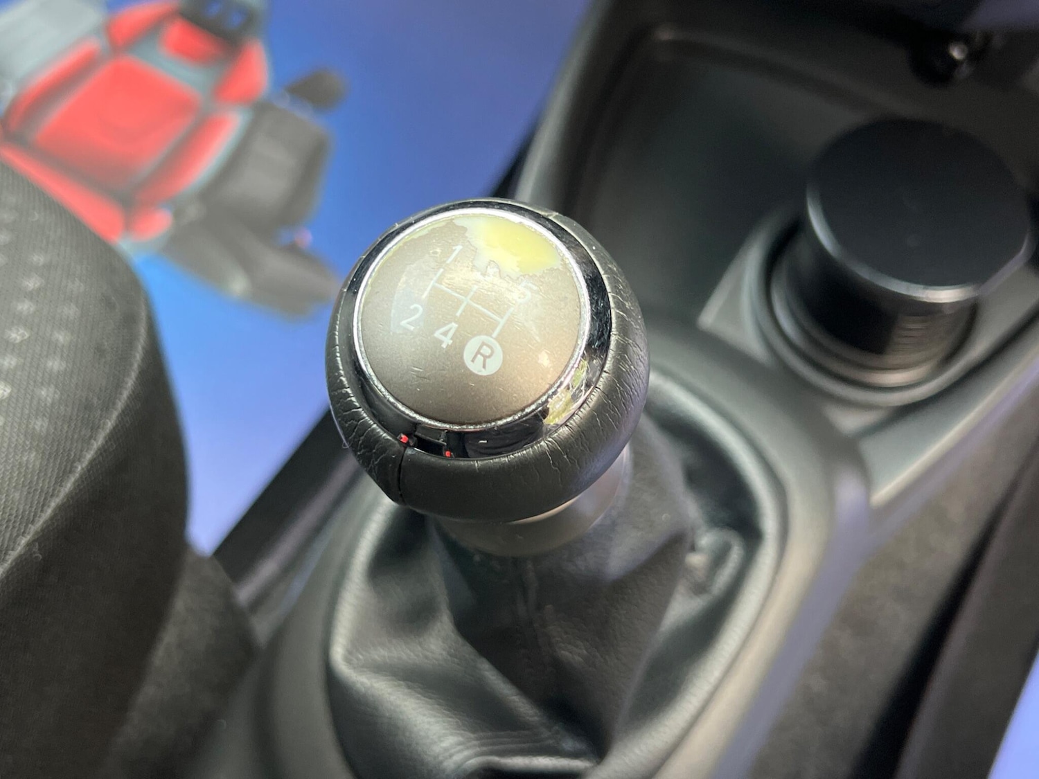 Used Toyota Yaris 2011 for sale - 76953948: Photo 25