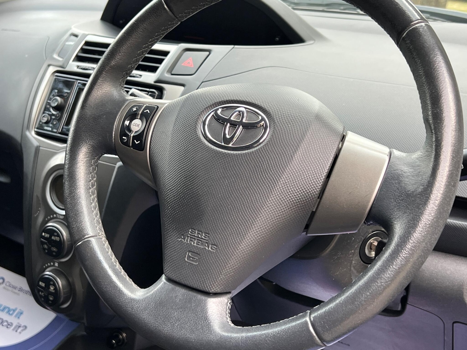 Used Toyota Yaris 2011 for sale - 76953948: Photo 31