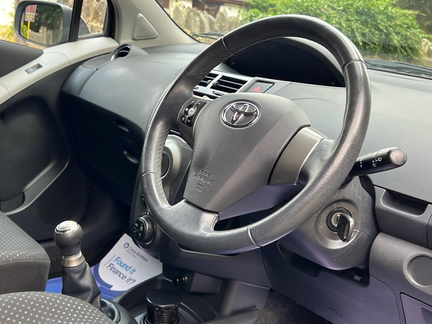 Used Toyota Yaris 2011 for sale - 76953948: Photo 32