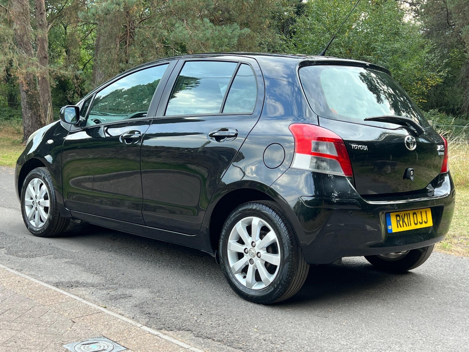 Used Toyota Yaris 2011 for sale - 76953948: Photo 47