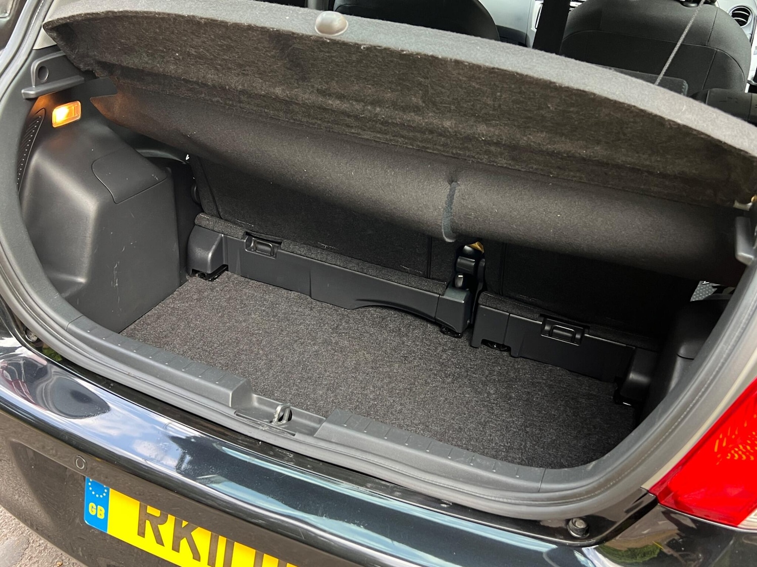 Used Toyota Yaris 2011 for sale - 76953948: Photo 49