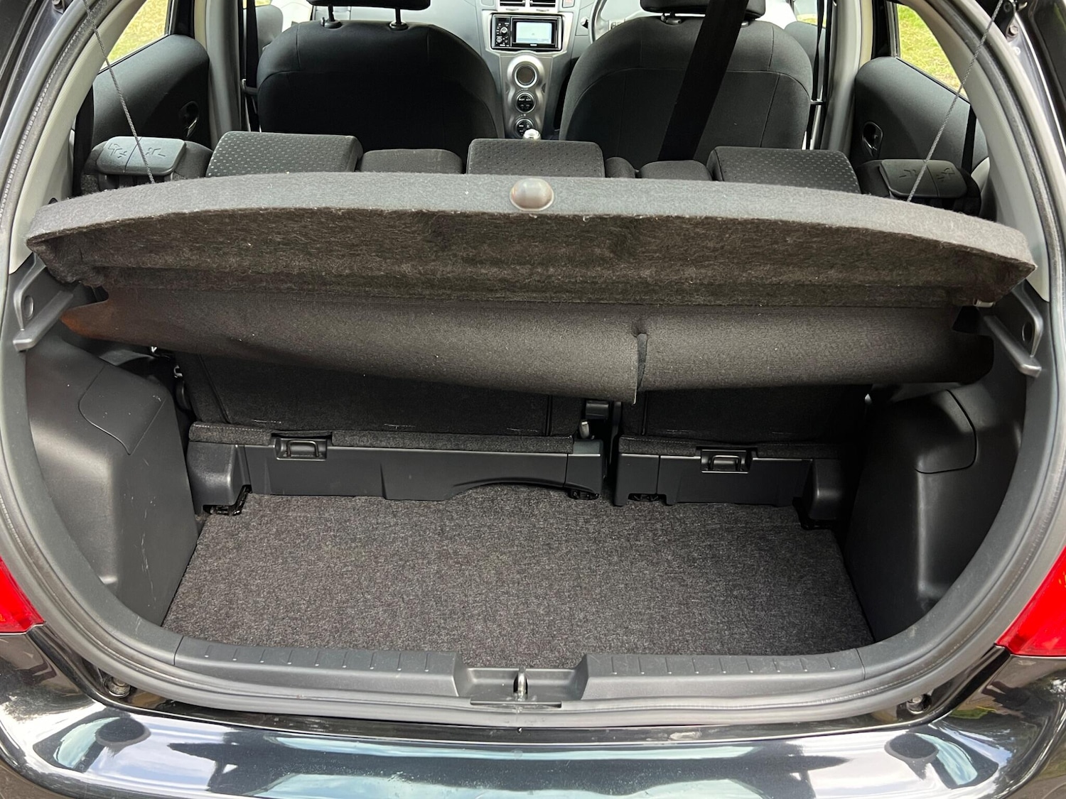 Used Toyota Yaris 2011 for sale - 76953948: Photo 50