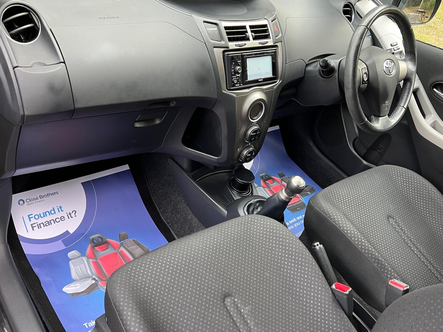 Used Toyota Yaris 2011 for sale - 76953948: Photo 7